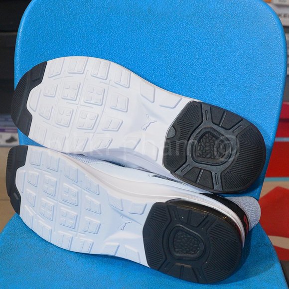 Brand new PUMA Men's Electron Street Shoe in white - Picture 6 of 7